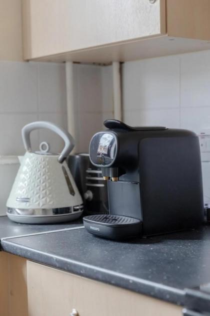 Bright & Calming 1BD Flat - Islington - image 11