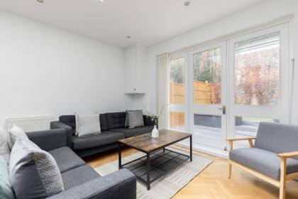 The Shepherd's Bush Luxury Villas - image 10