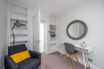 Luxury 2 Bedroom Apartment On Portobello Road - image 29