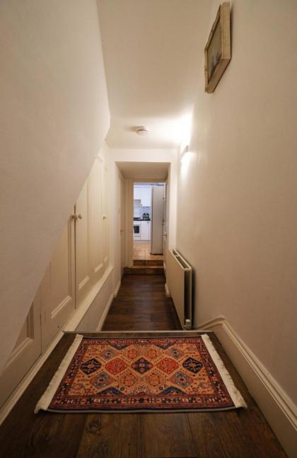 Adorable Apartment in The Heart of Primrose Hill - image 13