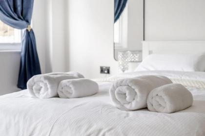 First Class Living Experience Luxury In Harley St - image 13