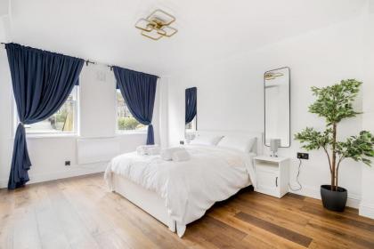First Class Living Experience Luxury In Harley St - image 17