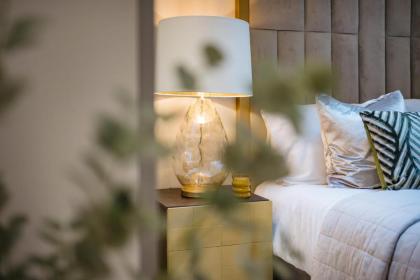 Marble Arch Suite 2-Hosted by Sweetstay - image 26