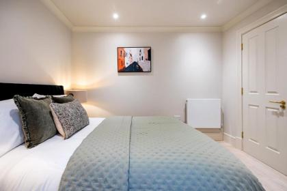Marble Arch Suite 2-Hosted by Sweetstay - image 30