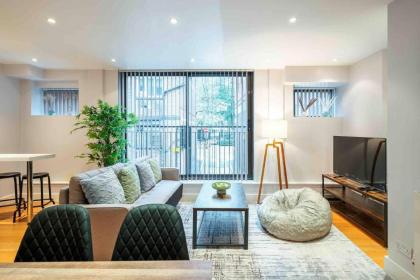 Stunning 3-Bed House in central London
