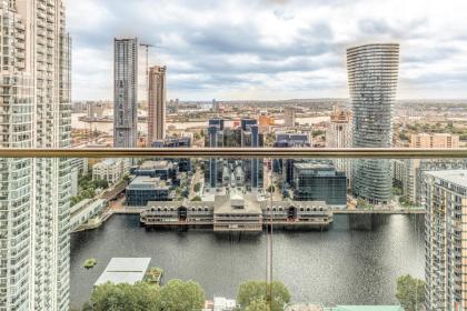 Urban Rest Canary Wharf Apartments - image 12