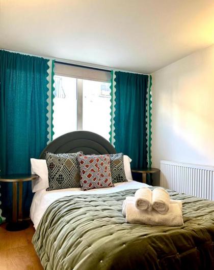 3 bdrm Notting Hill Mews house - 2 balconies - image 9