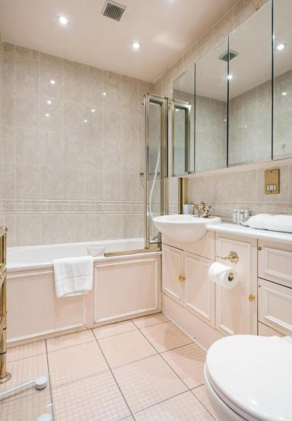 Stunning flat in Notting Hill - image 27