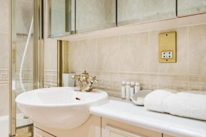 Stunning flat in Notting Hill - image 29