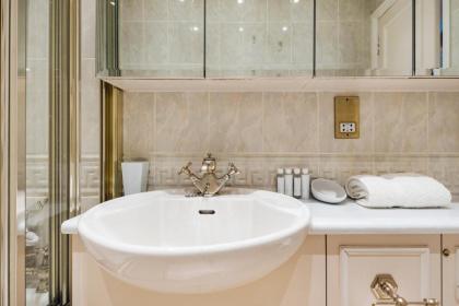 Stunning flat in Notting Hill - image 30
