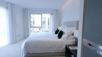 Chelsea Harbour 2-Bed Apartment in London - image 14