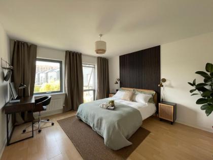 Quiet Luxe Home with GYM and Free Parking - image 13