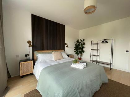 Quiet Luxe Home with GYM and Free Parking - image 18