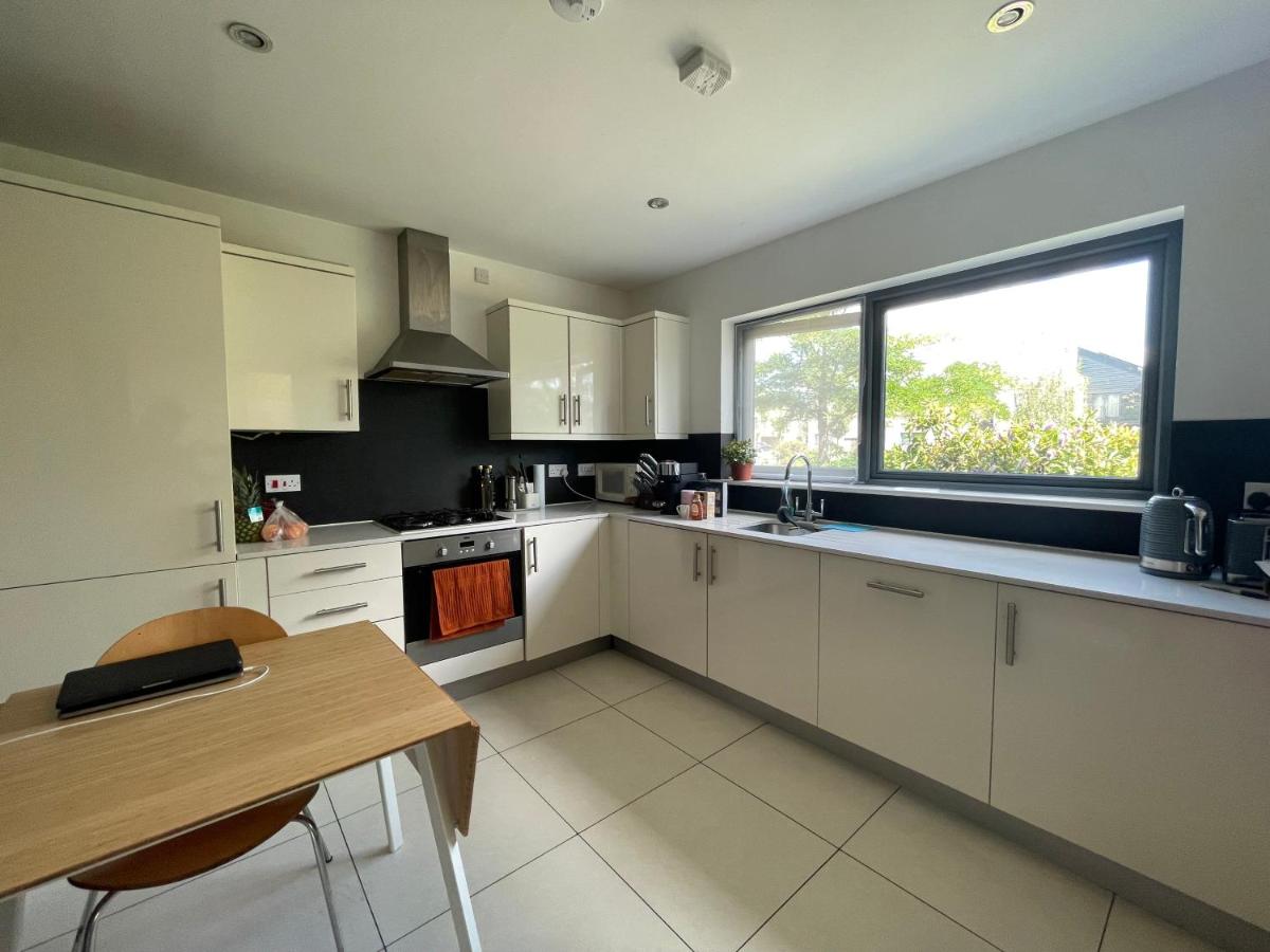 Quiet Luxe Home with GYM and Free Parking - image 6