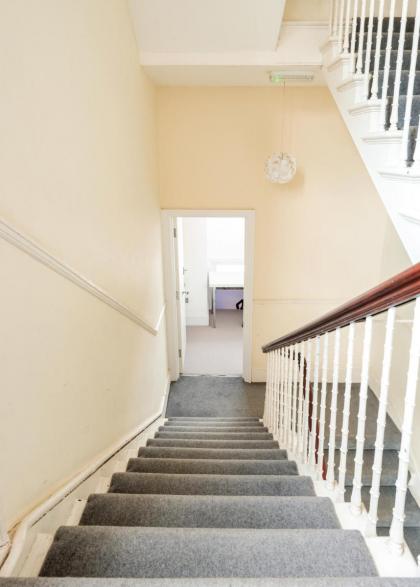 Stunning one bedroom in top location - image 14