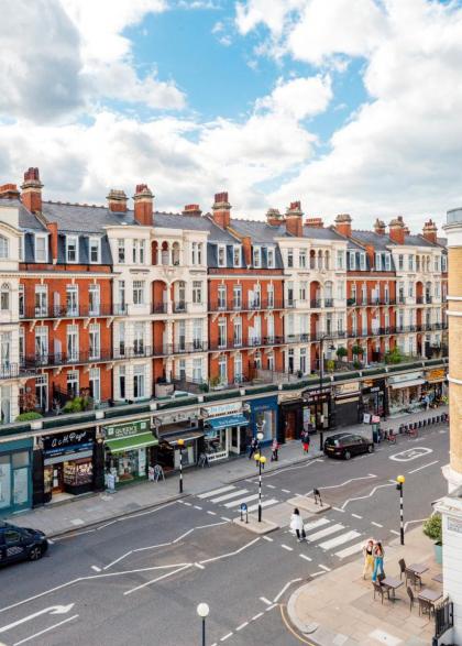 Stunning one bedroom in top location - image 16