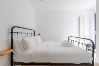 Charming & Stylish 1BD Flat - Bethnal Green - image 17