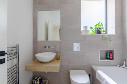 Charming & Stylish 1BD Flat - Bethnal Green - image 22