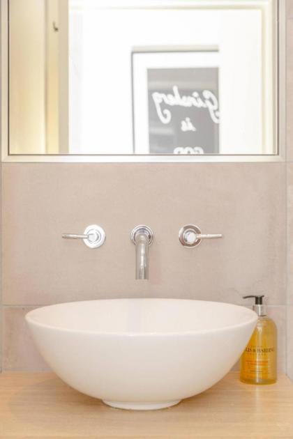 Charming & Stylish 1BD Flat - Bethnal Green - image 26