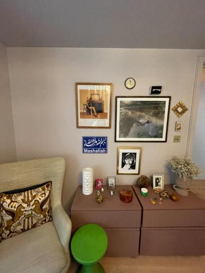 Luxury 2BD Flat wPrivate Garden - Kentish Town! - image 14