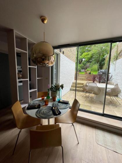 Luxury 2BD Flat wPrivate Garden - Kentish Town! - image 15
