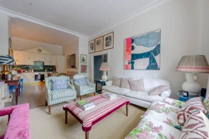 Luxurious & Stylish 2BD House - Bayswater! - image 16