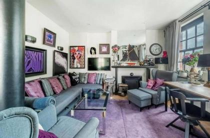 Unique Gem in Kensington - image 15