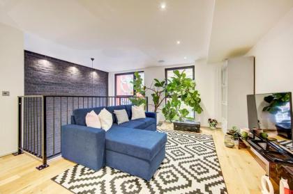 Shoreditch 3-Storey Maisonette - by Living Elite Apartments