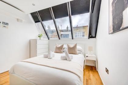 Shoreditch 3-Storey Maisonette - by Living Elite Apartments - image 24