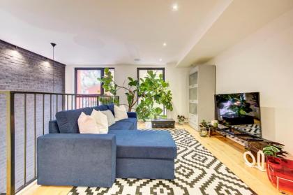 Shoreditch 3-Storey Maisonette - by Living Elite Apartments - image 26