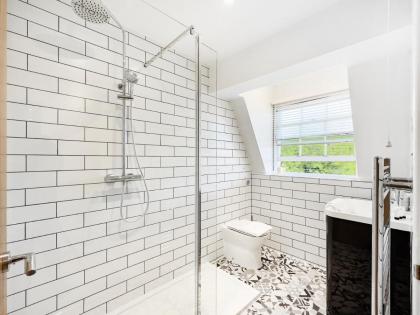 Serene 2BR Retreat in Bishop's Stortford - image 14