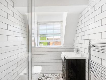 Serene 2BR Retreat in Bishop's Stortford - image 15