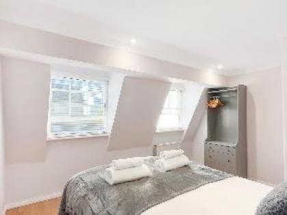 Serene 2BR Retreat in Bishop's Stortford - image 3