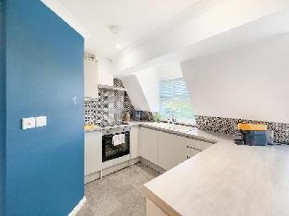Serene 2BR Retreat in Bishop's Stortford - image 8