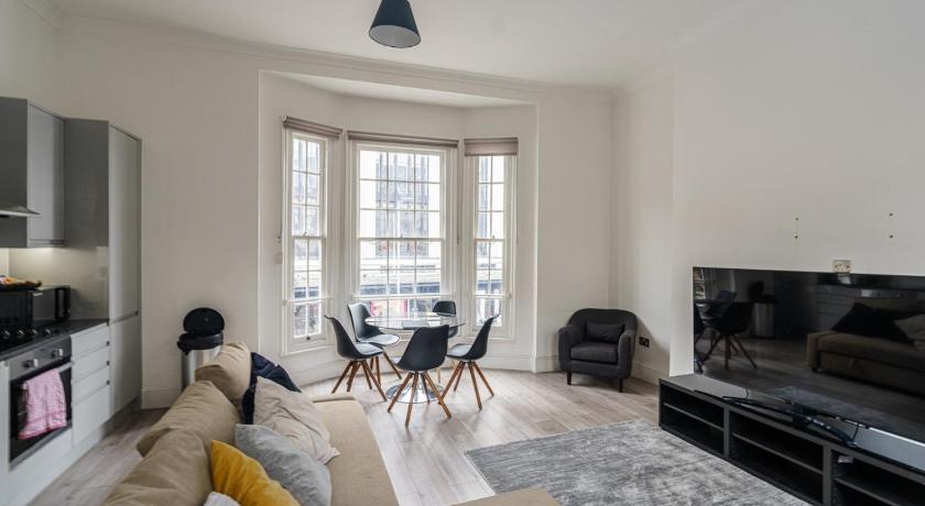 The Apartments Kensington High Street - image 3