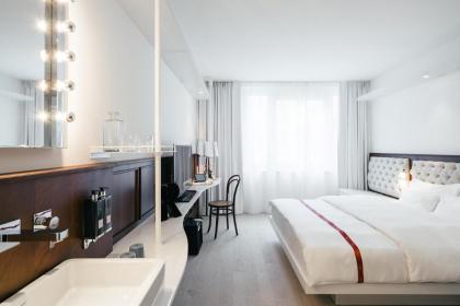 Ruby Stella Hotel London - image 15
