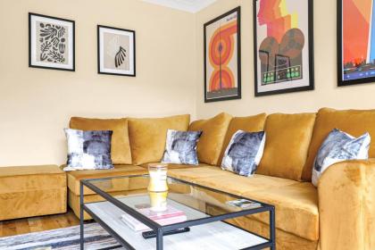 Charming 3 Bedroom House near Canary Wharf - image 15