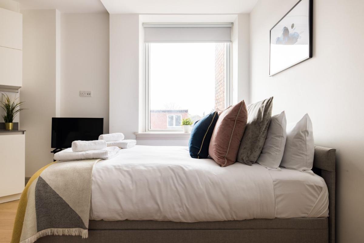 The Kingston Upon Thames Apartments - image 3