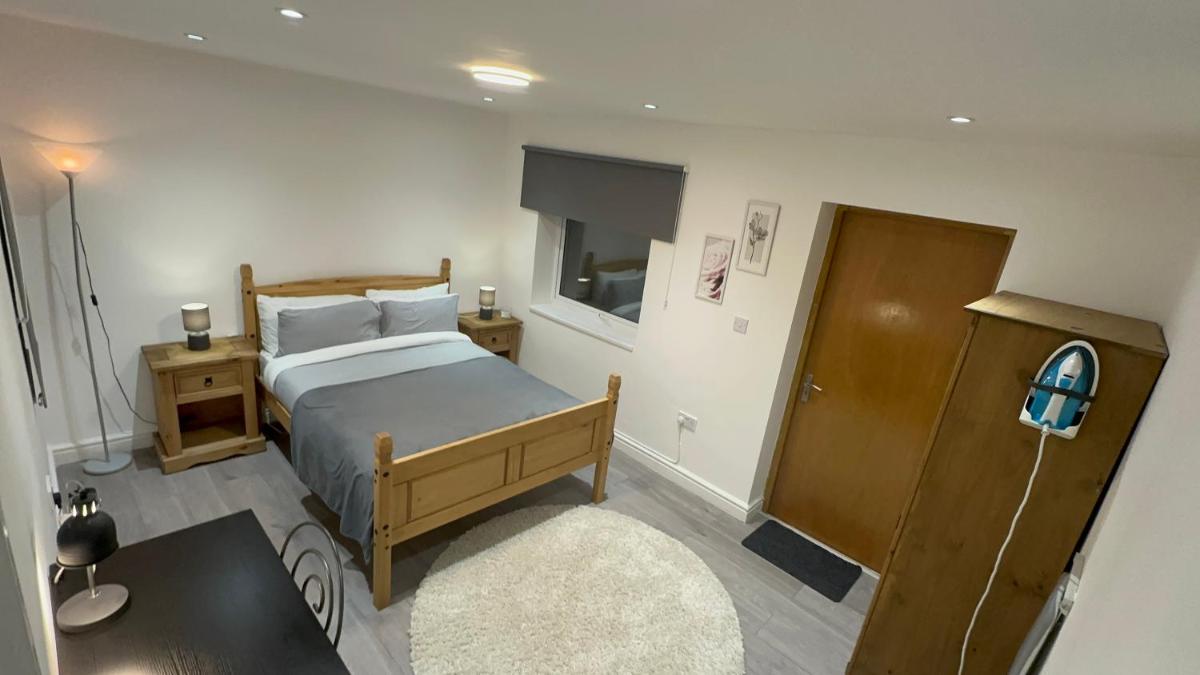 Entire One Double Bedroom apartment - main image