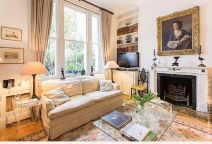 Quintessentially Classy English Apt In Chelsea London - image 1
