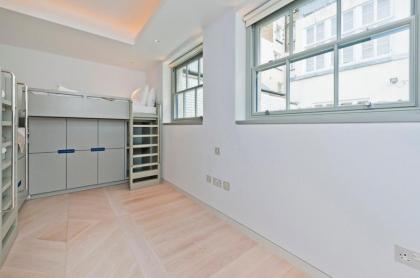 Amazing South Kensington Mews House by UnderTheDoormat - image 9