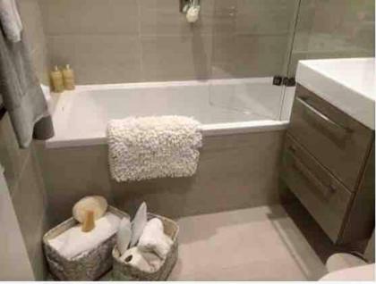 2 Bed Serviced Apt With Patio South Kensington - image 12