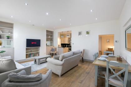 The Notting Hill Residence - 2 BR Apartment Close to Hyde Park London