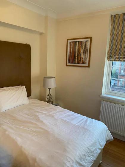 Centro Swiss Cottage Beautiful 2 bedroom - image 5