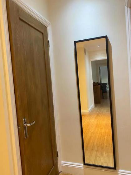 Centro Swiss Cottage Beautiful 2 bedroom - image 9