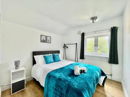 Contractor Leisure Stay in Romford - Free Parking