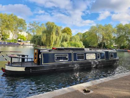 Lovely Historical Canal Boat in London City Centre