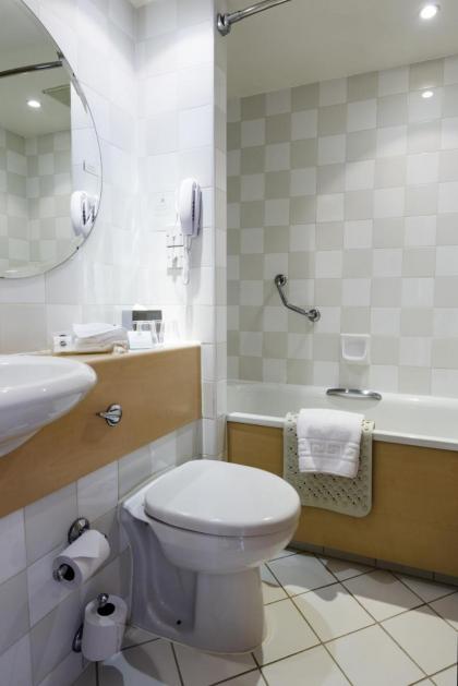Best Western London Heathrow Ariel Hotel - image 3