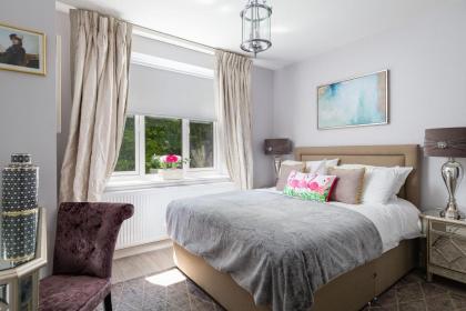 Cromwell road apartments 