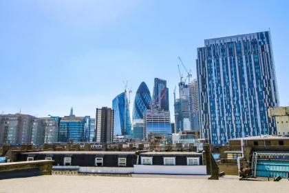 Private en-suite Room @ Liverpool street Brick Ln